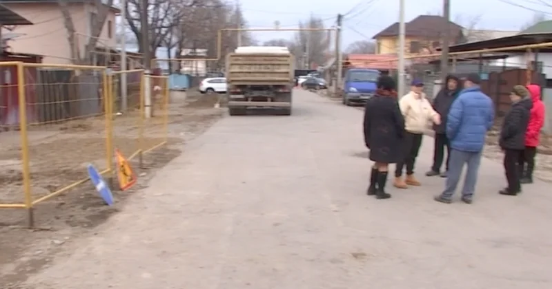 Кипяток затопил дома в Алматы: люди получили ожоги