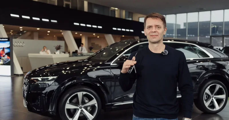 Белгілі кәсіпкер Михаил Шайдоровтың әкесіне көлік сыйлады