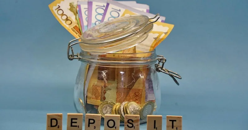 Депозит, сейф или акции: как лучше хранить деньги казахстанцам