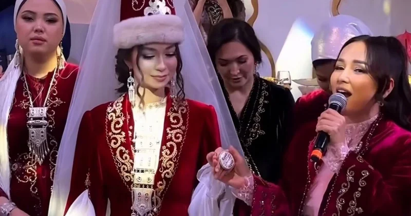 Жазира Байырбекова келінін өзі ұзатып, сынға ұшырады