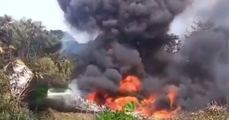 Колумбияда 100 ден астам әскери қызметші мінген ұшақ апатқа ұшырады