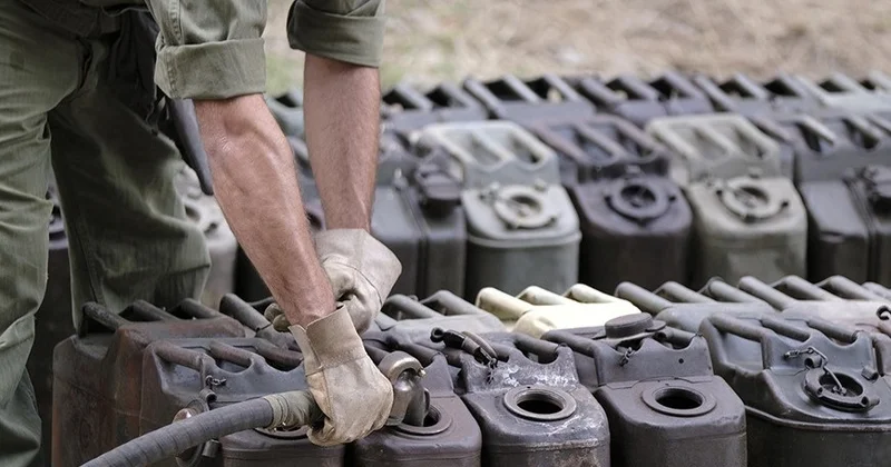 Ұлыбритания жанармай сатуды шектей бастады