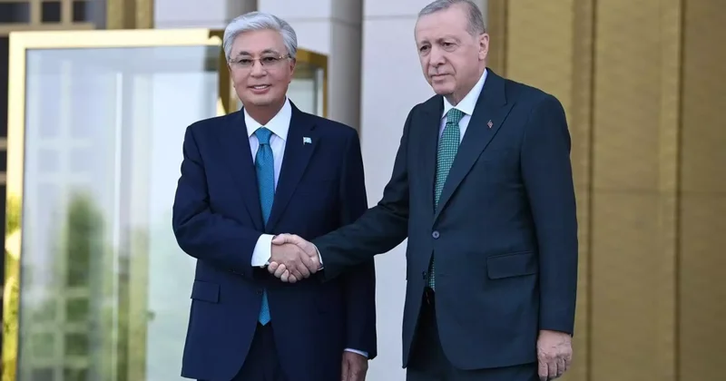 Тоқаев пен Ердоған Түркия президентінің Қазақстанға мемлекеттік сапарын талқылады