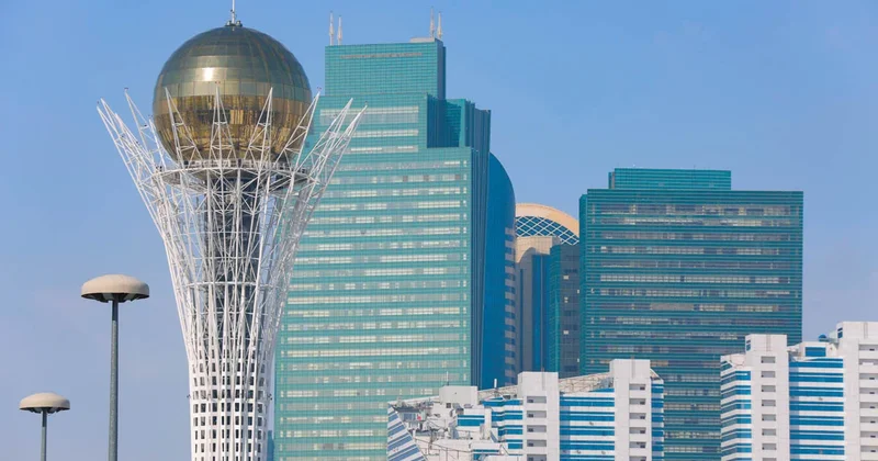 В Казахстане определили, кто из россиян и украинцев получит ВНЖ без сдачи казахского языка