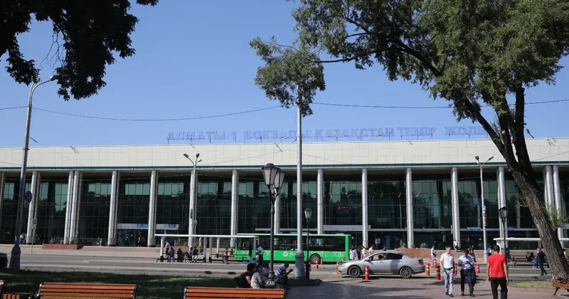 Расследование отравления 52 человек газом в поезде завершается Минтранс Казахстана