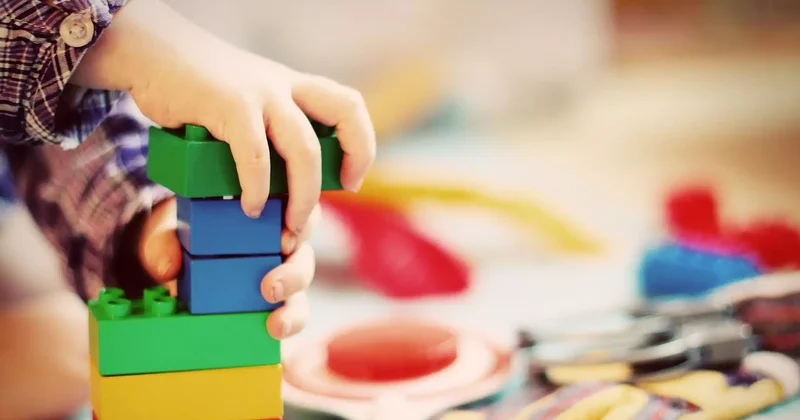 Баланың бетінен ұрған: Теміртаудағы балабақшада шу шықты