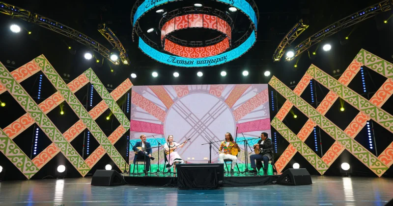 AMANAT : Алтын шаңырақ республикалық ақындар айтысы өтті