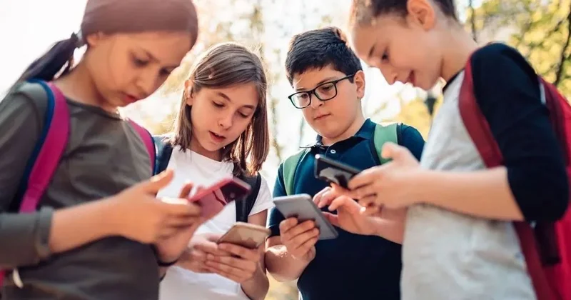 Түркияда әлеуметтік желілер мен ойын платформаларына жас шектеуі енгізілді