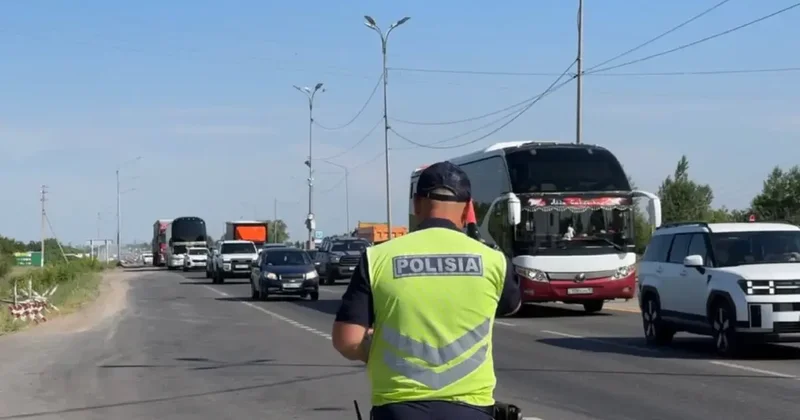 Общественный транспорт проверили в Алматы и Астане: полиция выявила почти 2000 нарушений