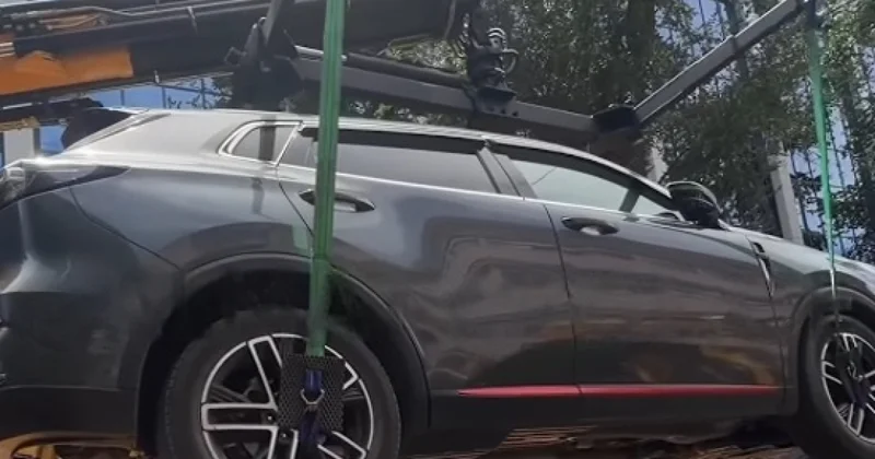 Алматыда көліктер көшелерден жаппай әкетіліп жатыр полиция тұрақ ережелерін еске салды