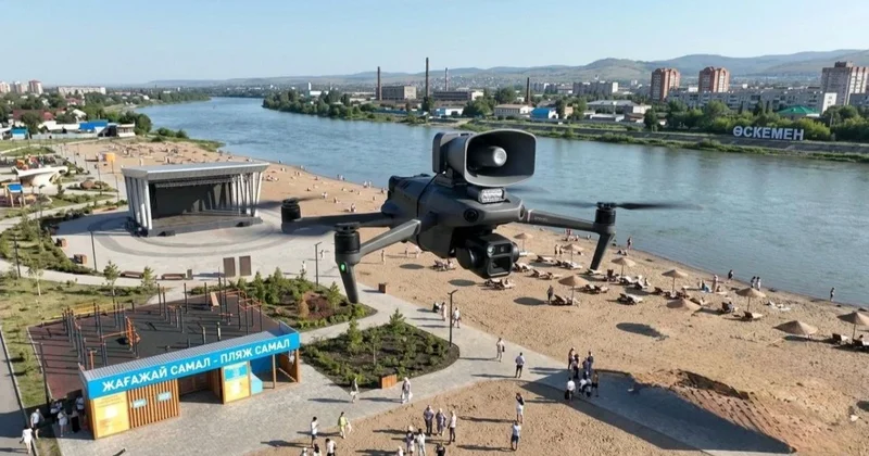 Говорящие дроны начали летать над пляжами Казахстана