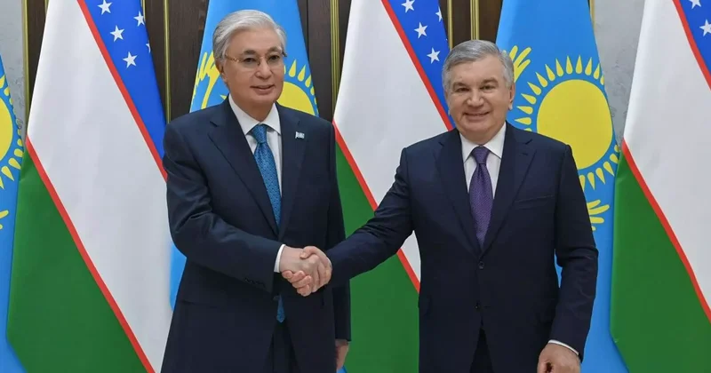 Тоқаев Мирзиёевті туған күнімен құттықтады