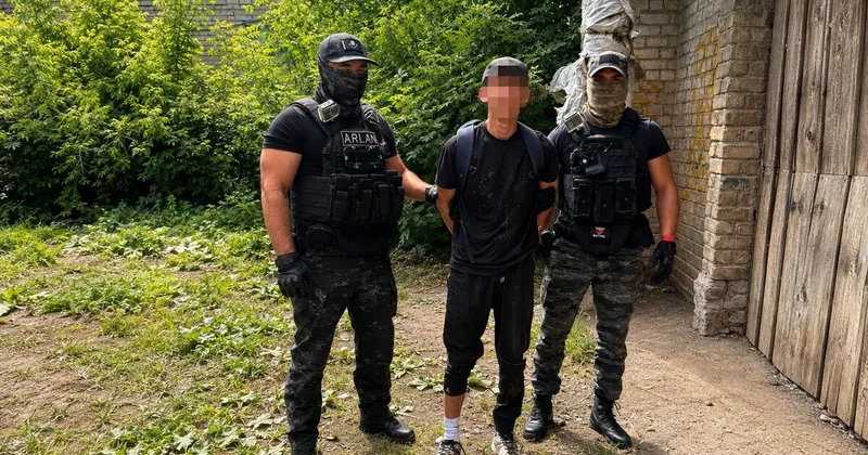 Столичного наркокурьера задержали в центре Петропавловска