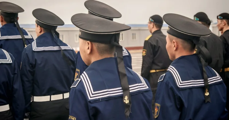 Тоқаев Каспийдегі әскерилердің қазасына көңіл айтты