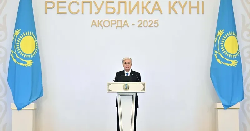 Қасым Жомарт Тоқаев: Республика күні халқымыздың дербес ел болуына жол ашқан қастерлі күн
