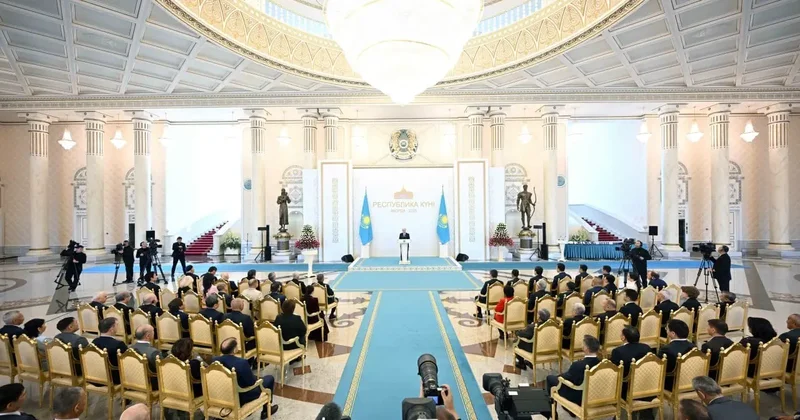 Президент: Живя в одной стране, на нашей общей земле, мы не должны скатываться до конфликтов и раздоров