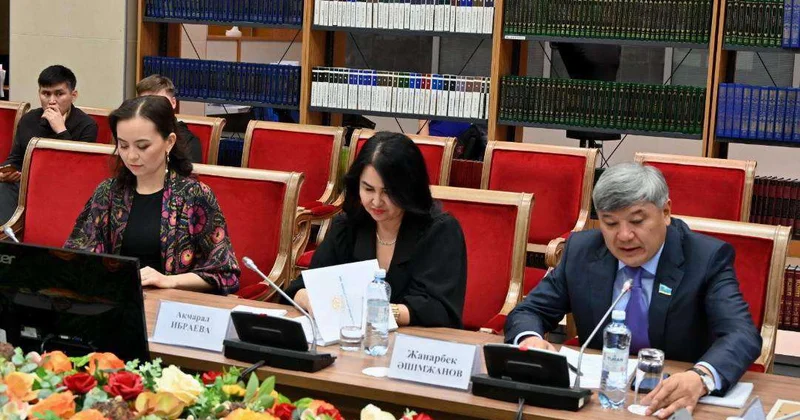 Круглый стол ко Дню Республики прошел в Нацмузее