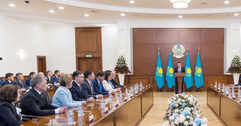 Республика күніне орай Президент атынан мемлекеттік наградалар табыс етілді