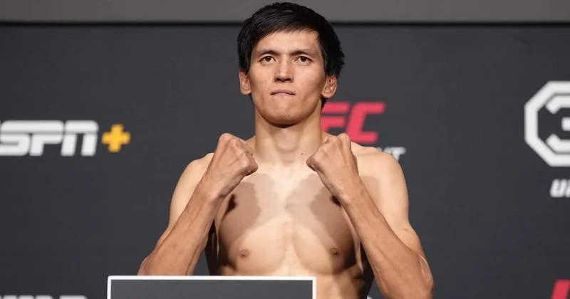 Казахстанец Азат Максум провалил взвешивание перед боем на UFC 321