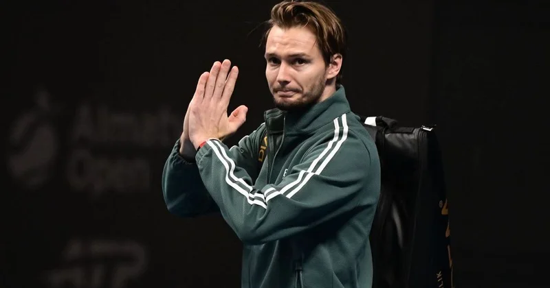 Александр Бублик снялся с полуфинала Almaty Open из за травмы