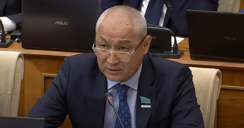 Депутат Жанбыршин рассказал о своей сексуальной ориентации и высказался о пропаганде ЛГБТ