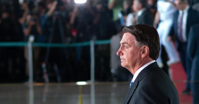 Экс президента Бразилии отправили в тюрьму за попытку сломать электронный браслет паяльником