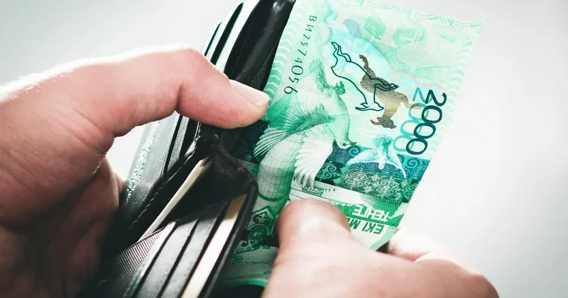 Перевели деньги по ошибке: об участившихся случаях мошенничества по старой схеме предупредили казахстанцев