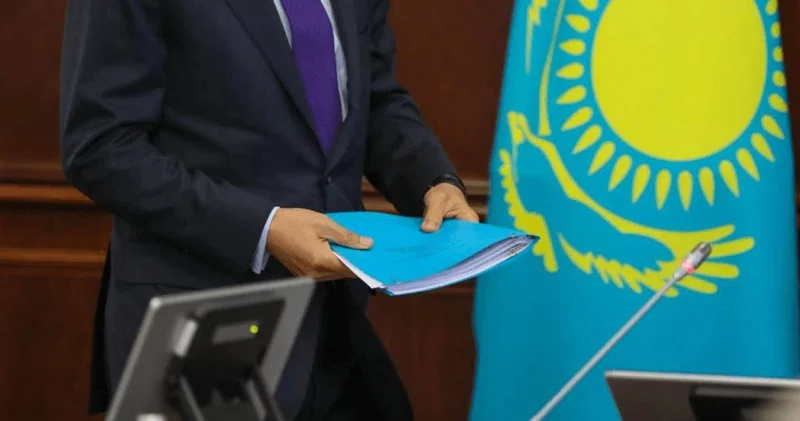 Кімдер зейнетке жақын, ал кімдер 30 ында орда бұзды ? Шенеуніктер рейтингі жұртты таңғалдырды