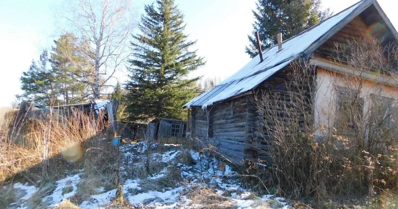 Жители поставили памятник исчезнувшему селу в ВКО