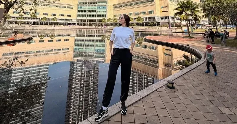 Қайрат Нұртастың жұбайы Ресейді аралауда