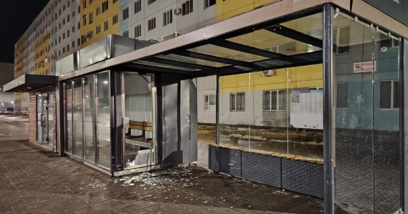 Устроившие погром на остановке нарушители получили по 10 суток ареста в Астане