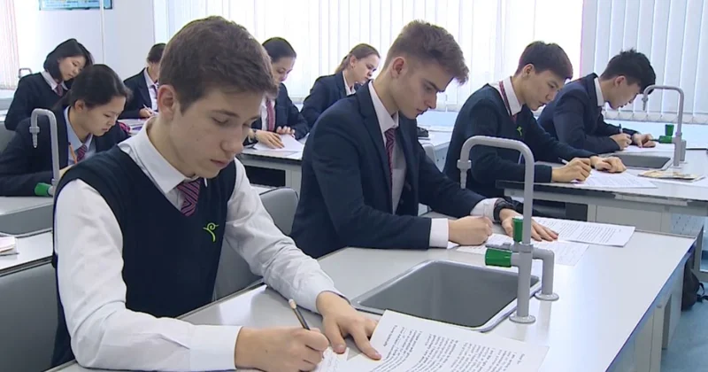 Биыл елімізде оқушылар 70 ке жуық білім бәйгесіне қатысты