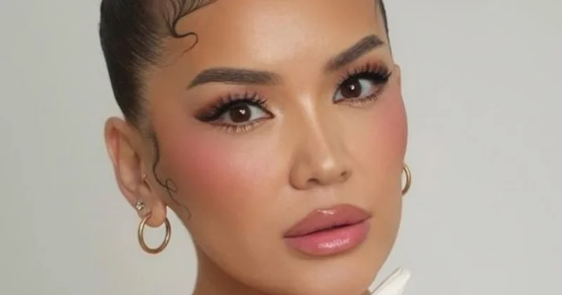 Макпал Исабекова заинтриговала поклонников новым клипом