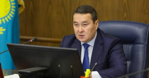 Строительство семи ЖК не завершено в микрорайоне Жас Канат