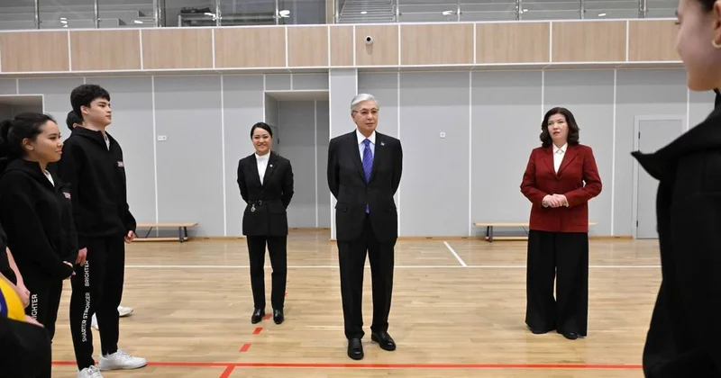 Он не поменялся вообще : школьники Астаны забавно отреагировали на встречу с Токаевым (видео)