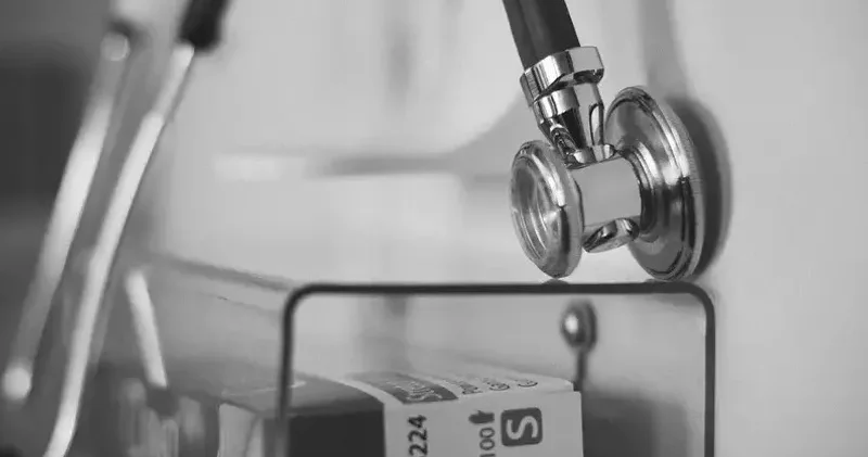 Еліміздегі шипажайлардың бірінде инемен емдеу кезінде әйел адамның өкпесі тесілген