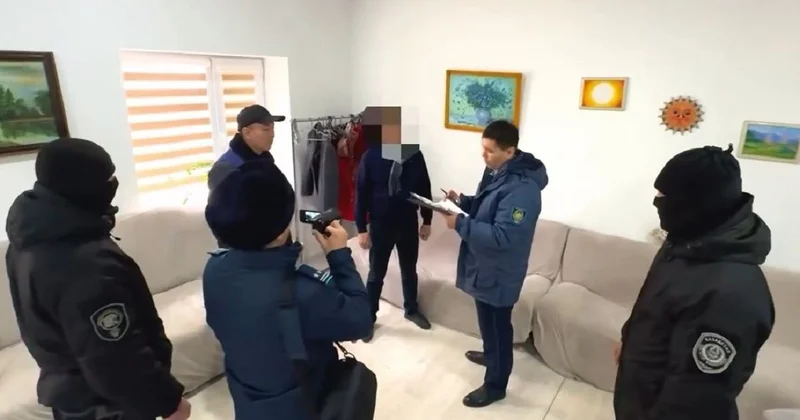 Способствовали отчуждению от семьи : обыски с участием бойцов спецназа провели в Актау