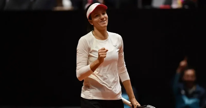 Australian Open: Данилина в четвертьфинале, Путинцева выбыла