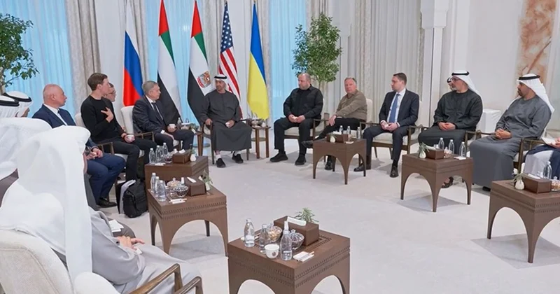 В Абу Даби завершились переговоры с участием России, Украины и США. Стороны говорят о прогрессе и новом раунде