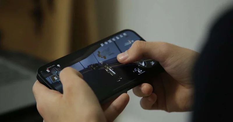 Во Франции торопятся принять закон о запрете соцсетей для подростков