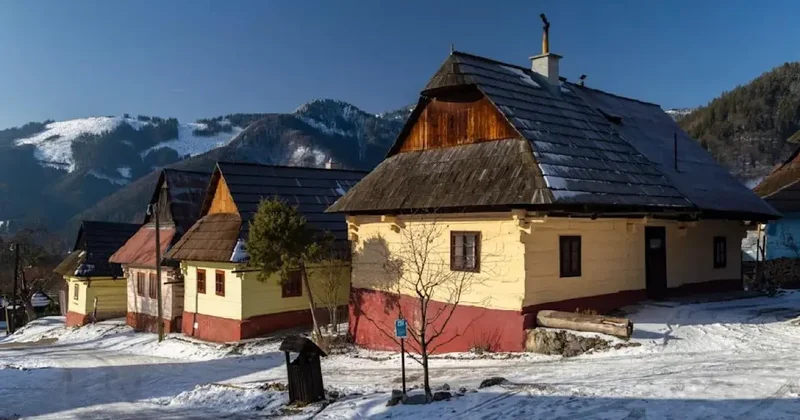 Жители деревни в Словакии просят снять с неё статус объекта ЮНЕСКО