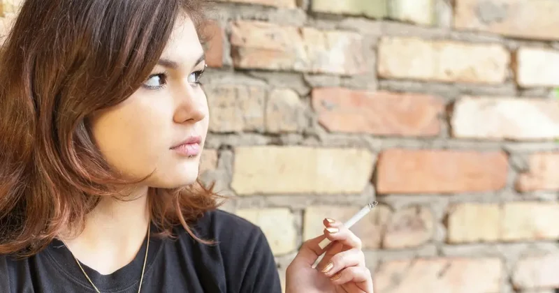 Родители ответят за вредные привычки детей? Борцы с фейками дали ответ