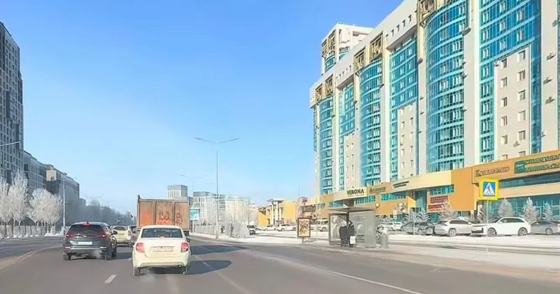 Фиксирует выезд на автобусную полосу: новая камера появилась на одной из центральных улиц Астаны (видео)