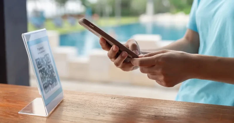 Мажилисмен предложил установить POS терминалы в школьных столовых