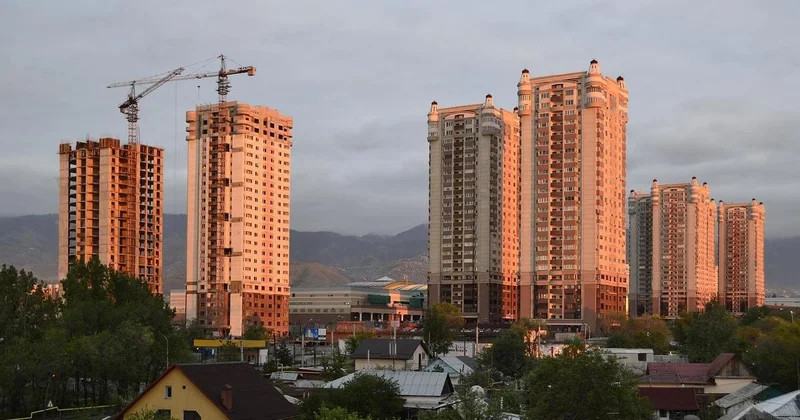 Застройщики игнорировали закон : прокуратура вмешалась из за перебоев с комуслугами в Астане