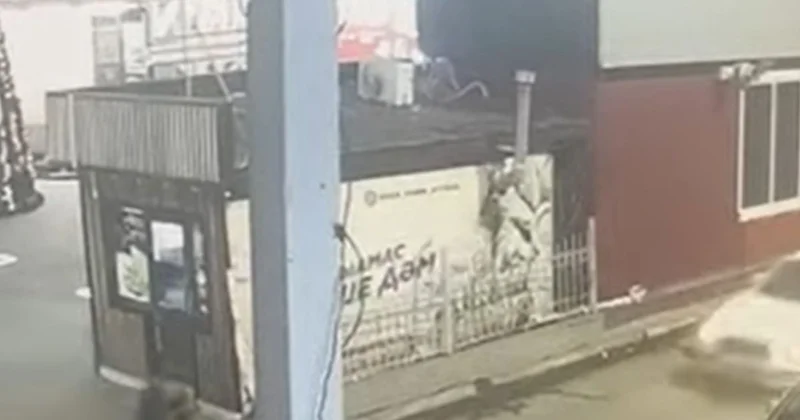 Соқтығысқа дейінгі секундтар: Атырауда балаға қатысты жол апатының алдын алуға болар ма еді?