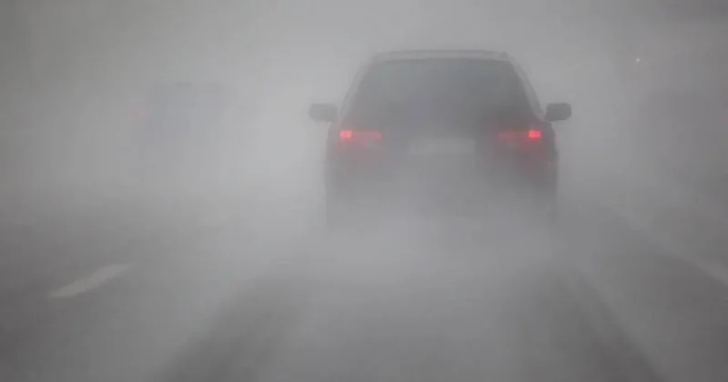 Движение в девяти регионах Казахстана ограничили до утра