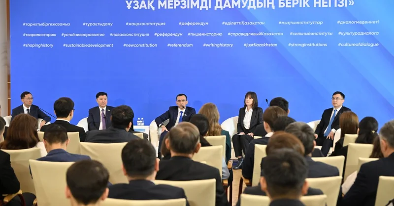 Маулен Ашимбаев: новая Конституция это осознанный выверенный переход к современной модели государства