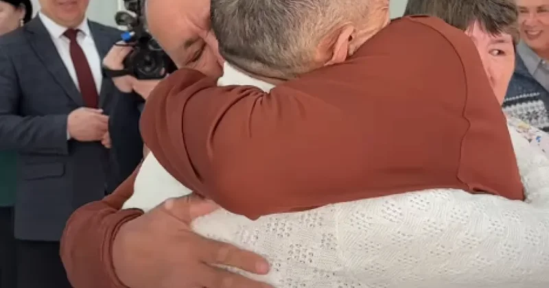 Казахстанец спустя 54 года разлуки нашёл брата в Уральске