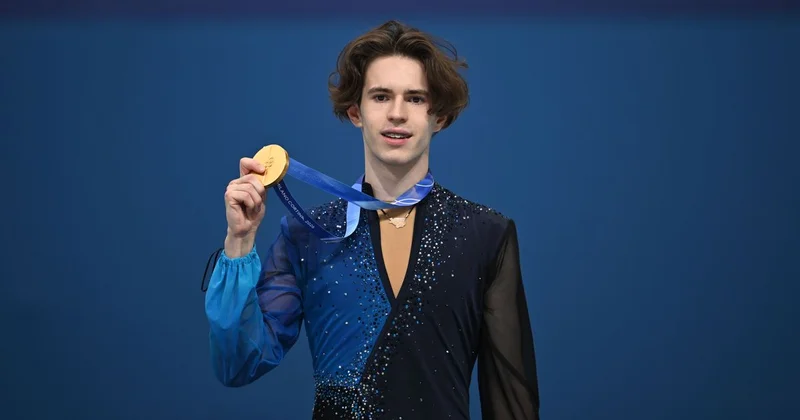 Олимпийского чемпиона Михаила Шайдорова торжественно встретили в Астане (видео)